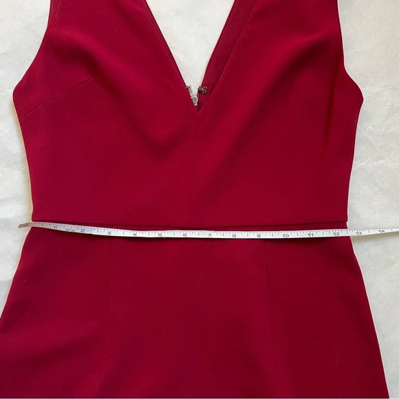 Alice + Olivia Lina Deep V-Neck Sleeveless Wide Leg Red Crepe Jumpsuit Sz Small - Picture 9 of 11